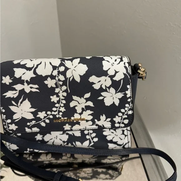Michael Kors 35H8GO5S1R Sofia Small EW Satchel In Navy/White - Picture 3 of 8